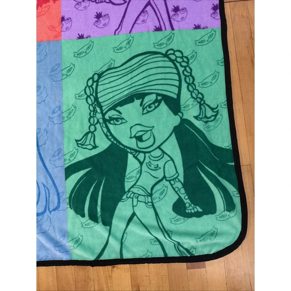 Bratz Super Soft And Cuddly Plush Fleece Throw Blanket 46